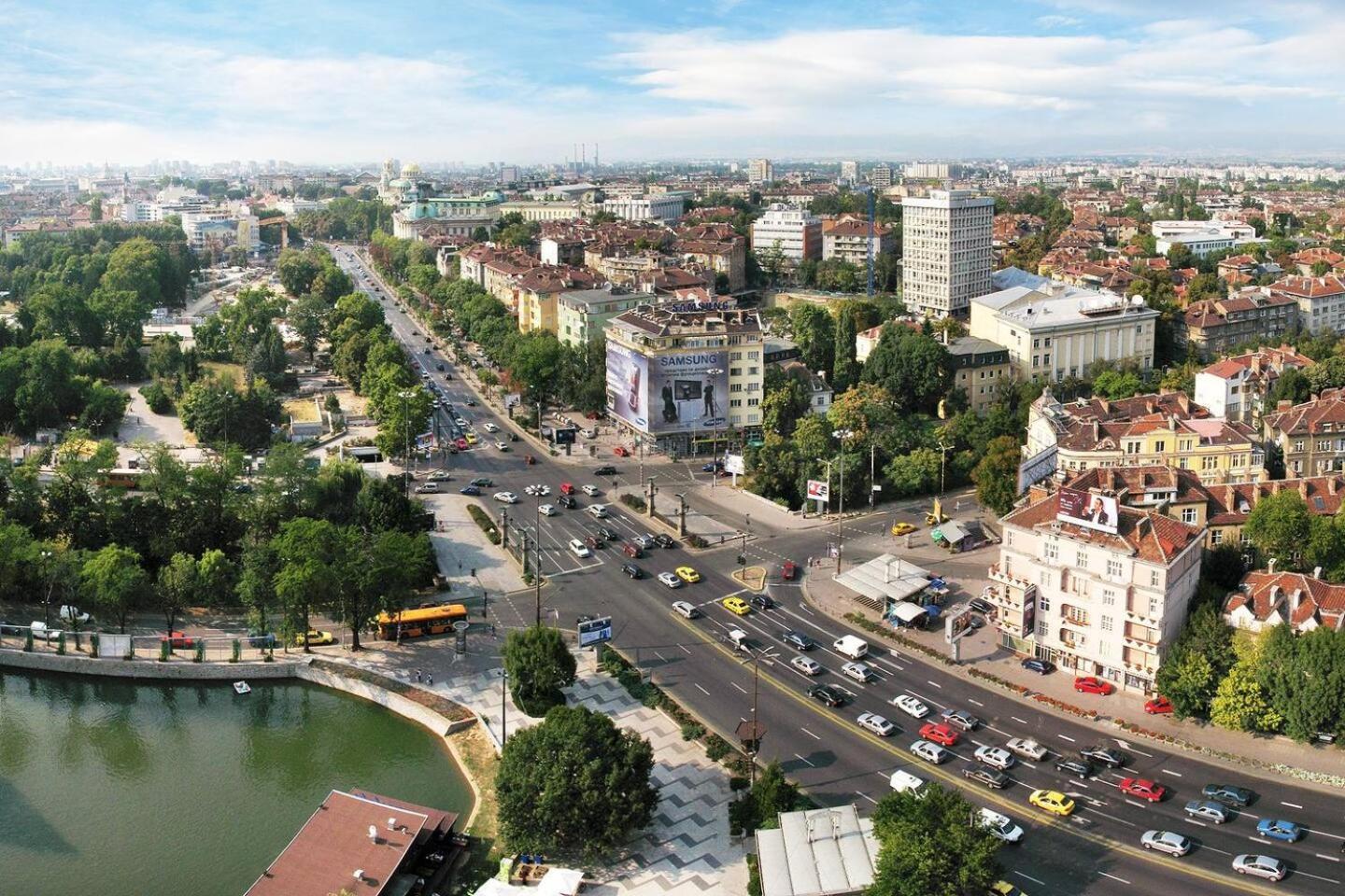 Super Fresh! 3Bdr Apartment In Sofia Center'S Artistic Area Bagian luar foto